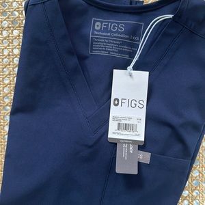 NWT figs Catarina freex navy xxs top